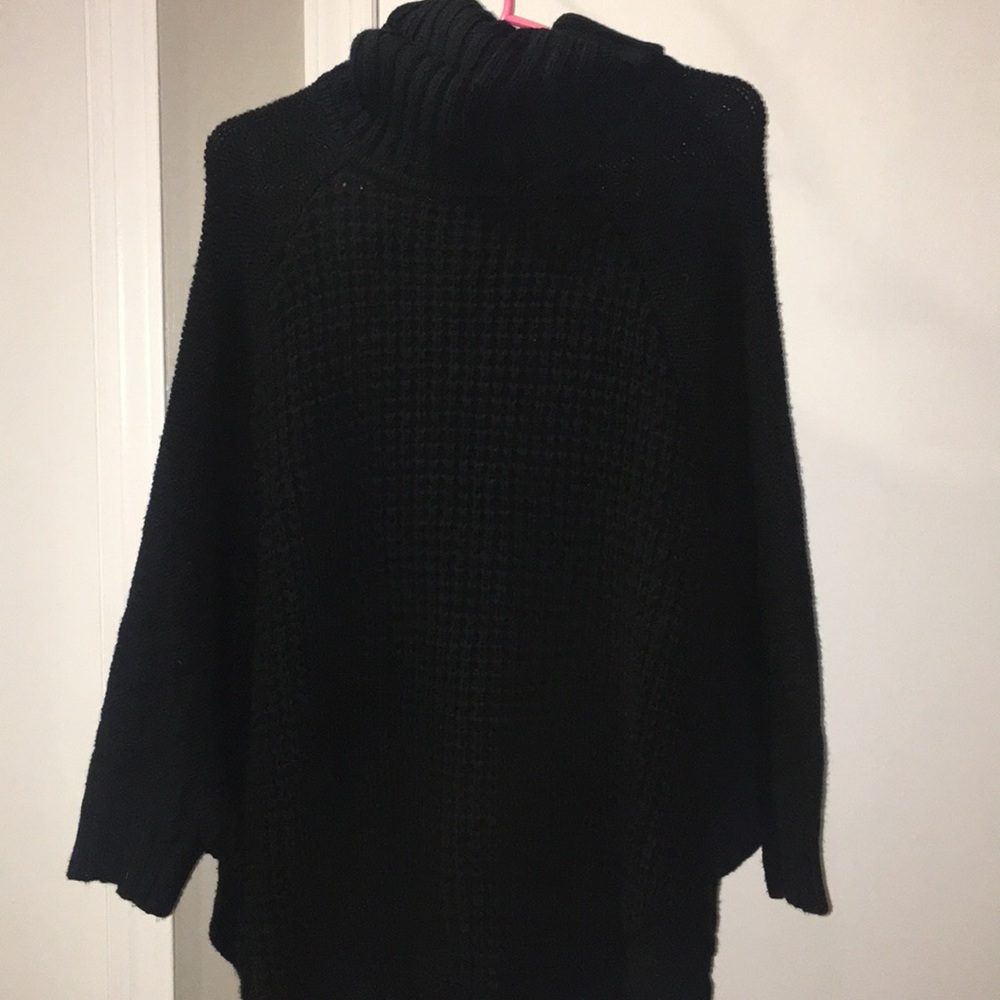 Maiden Jules sweater poncho in size large black